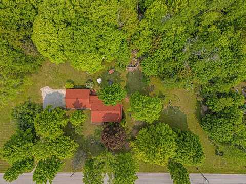 8424 Third Street, Onekama, MI 49675