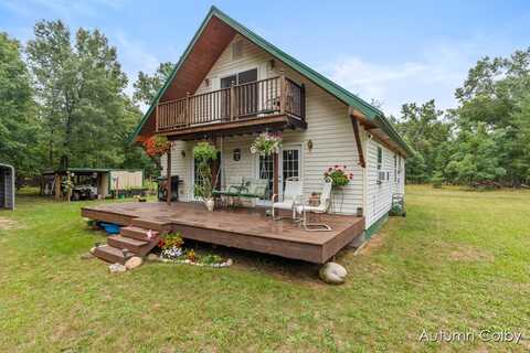 4711 Muffler Alley, Baldwin, MI 49304