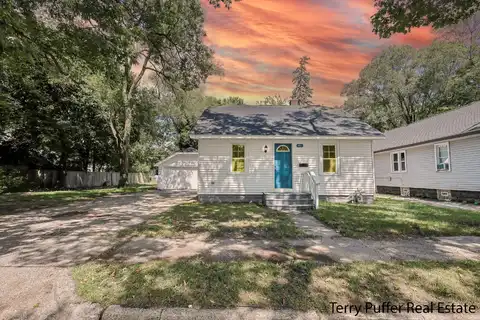 962 Emerson Avenue, Muskegon, MI 49442