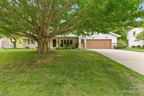 6565 Tanglewood Drive SE, Grand Rapids, MI 49546