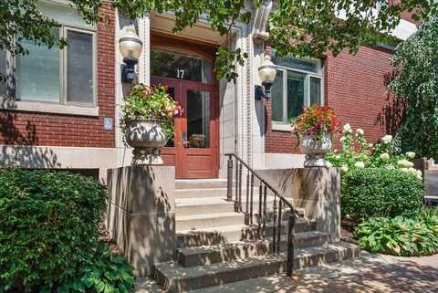 17 W 10th Street, Holland, MI 49423