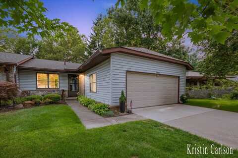 2164 Wildfield Drive NE, Grand Rapids, MI 49505