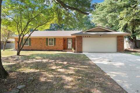1646 E Holiday Street, Springfield, MO 65804
