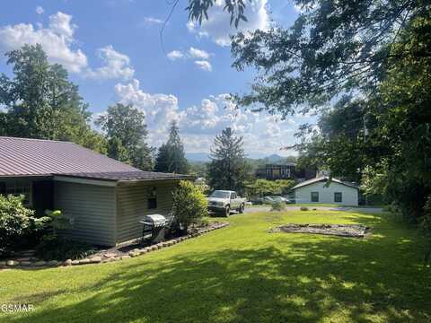 211 Circle Road, Newport, TN 37821
