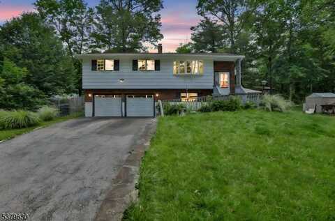 11 Ayers Ci, Andover, NJ 07860