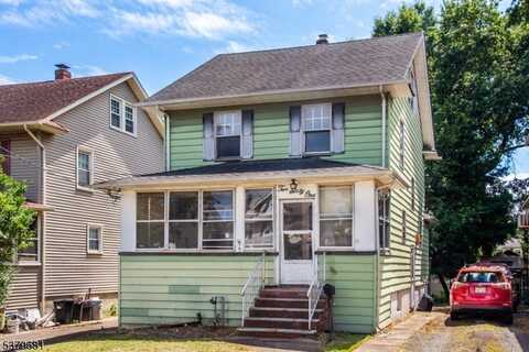261 Washington Ave, Clifton, NJ 07011