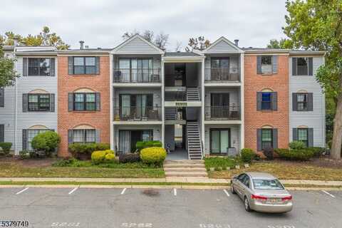 32 Canterbury Ct, Piscataway, NJ 08854