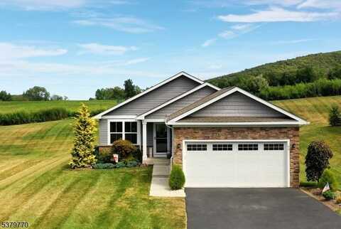 60 Coventry Rd, Hardyston, NJ 07419