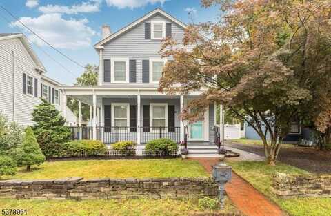 37 Franklin St, Franklin, NJ 08873