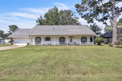 35 N Chestnut Dr, Columbus, MS 39705