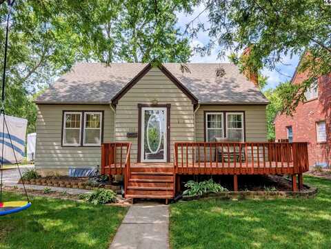 135 N Charles St, McPherson, KS 67460