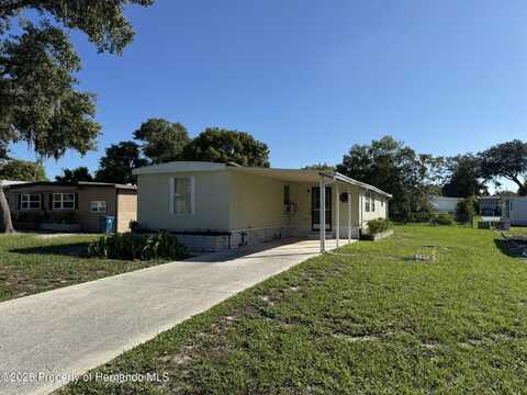 7350 1st Loop Avenue, Brooksville, FL 34613