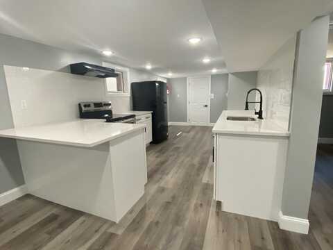 24 WEST 35TH ST, Bayonne, NJ 07002