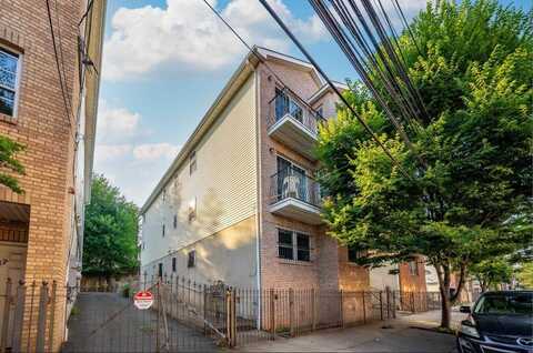 21-23 NORFOLK ST, Newark, NJ 07103