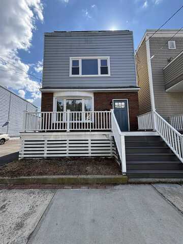 80 EAST 24TH ST, Bayonne, NJ 07002