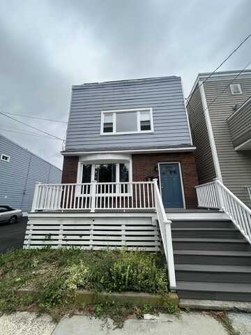 80 EAST 24TH ST, Bayonne, NJ 07002