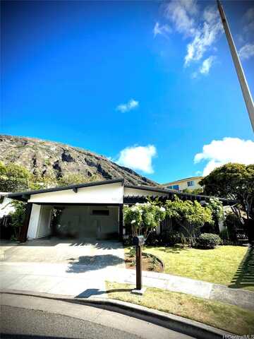 823 Kalalea Street, Honolulu, HI 96825