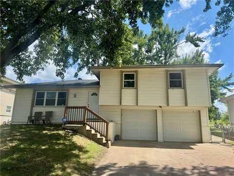 268 HOLIDAY Drive, Lansing, KS 66043