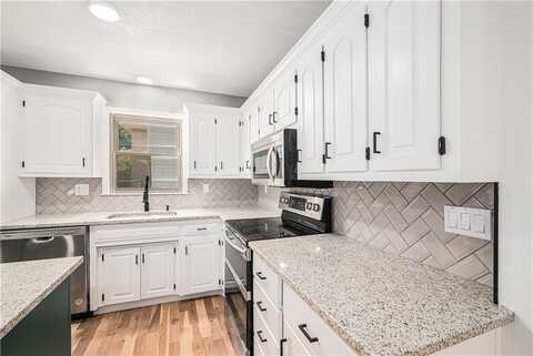 11205 E 74th Street, Raytown, MO 64133