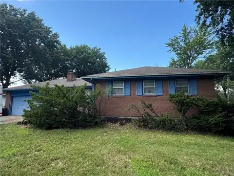 102 NW Redwing Drive, Lees Summit, MO 64063