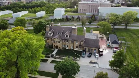 4520 Kenwood Avenue, Kansas City, MO 64110