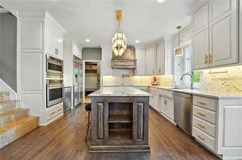 9206 W 146th Place, Overland Park, KS 66221