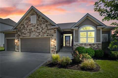 10033 N Stark Avenue, Kansas City, MO 64157
