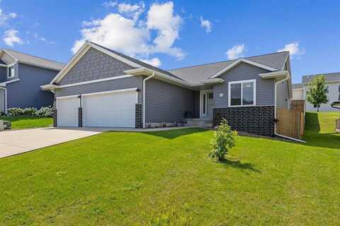4131 Olivia Ct, Iowa City, IA 52245