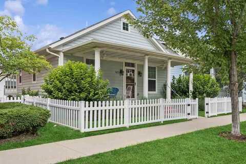 977 Ball St, Iowa City, IA 52245