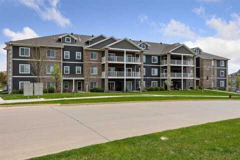 2867 Spring Rose Cir, Coralville, IA 52241