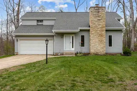 5823 Timber Creek Rd, Cedar Rapids, IA 52411