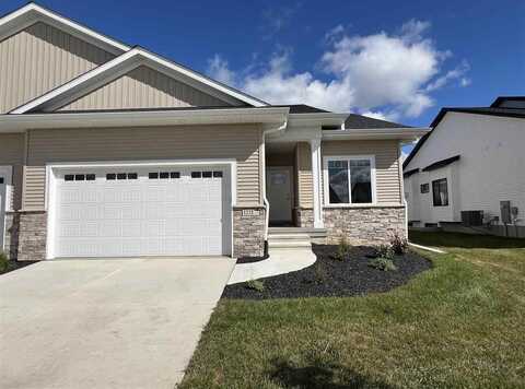 1232 Berkshire Ln, North Liberty, IA 52317