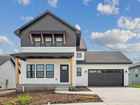 1267 Covered Wagon Dr, Iowa City, IA 52240