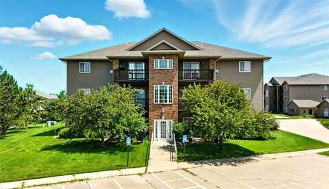 505 Penn Ct, North Liberty, IA 52317