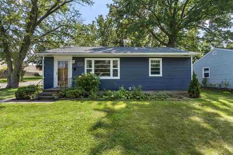 2125 F St, Iowa City, IA 52245