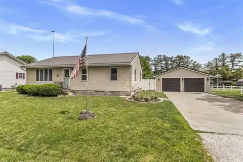102 S 15th Ave, Washington, IA 52353