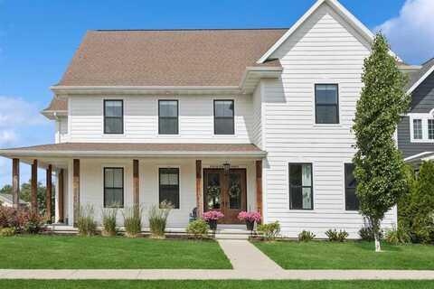 453 Windmill Pl, Iowa City, IA 52245