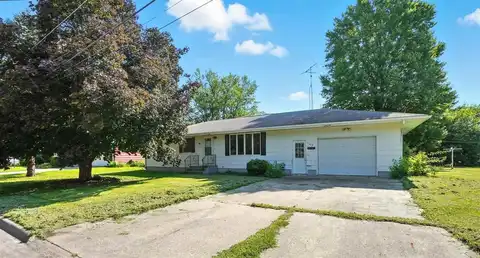 1402 N 6th Avenue, Washington, IA 52353