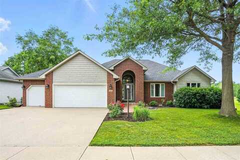 901 Barrington Rd, Iowa City, IA 52245