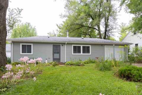 716 6th Ave, Coralville, IA 52241