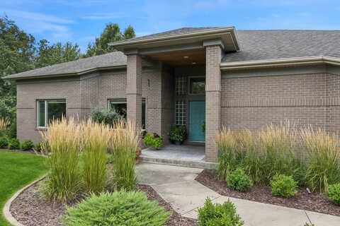 53 Kennedy Pkwy, Iowa City, IA 52246