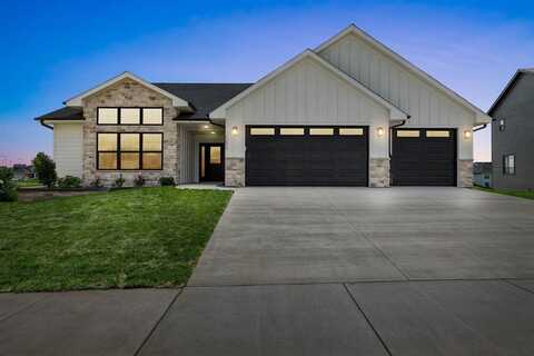 1295 Osage Ln, North Liberty, IA 52317