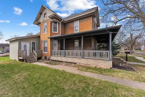 609 N Iowa Ave, Washington, IA 52353