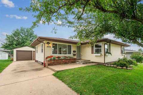 2235 1st Ave, Marion, IA 52302