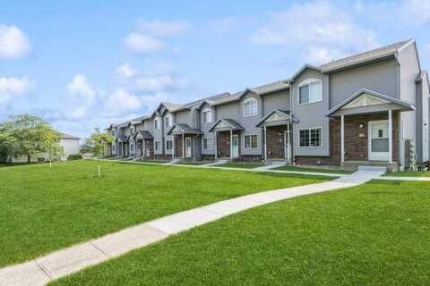 21 N Scott Blvd, Iowa City, IA 52240