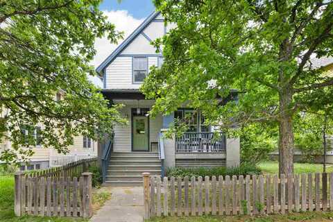 1054 Foster Rd, Iowa City, IA 52245