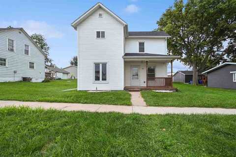 112 E Tuttle St, Norway, IA 52318