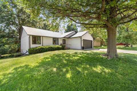 1928 Holiday Rd, Coralville, IA 52241