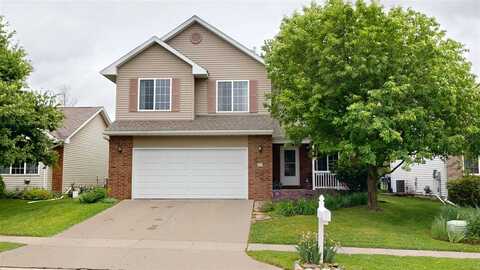14 Charles Dr, Iowa City, IA 52245