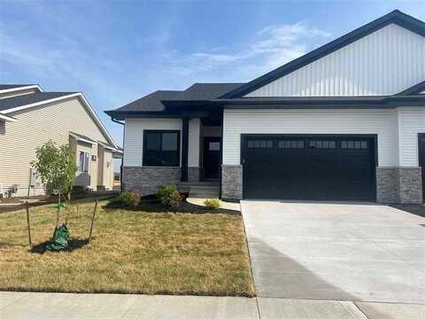 1220 Berkshire Ln, North Liberty, IA 52317